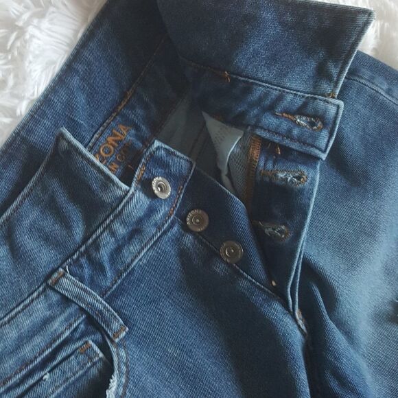 Arizona High Rise Raw Ankle Jeans Size 3 - Picture 3 of 8